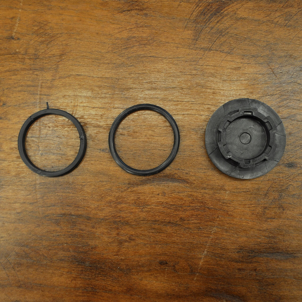 35-M195LP_-_Tampa_Plastico_Boia_de_Encaixe_Tanque_Auxiliar_3_.jpg