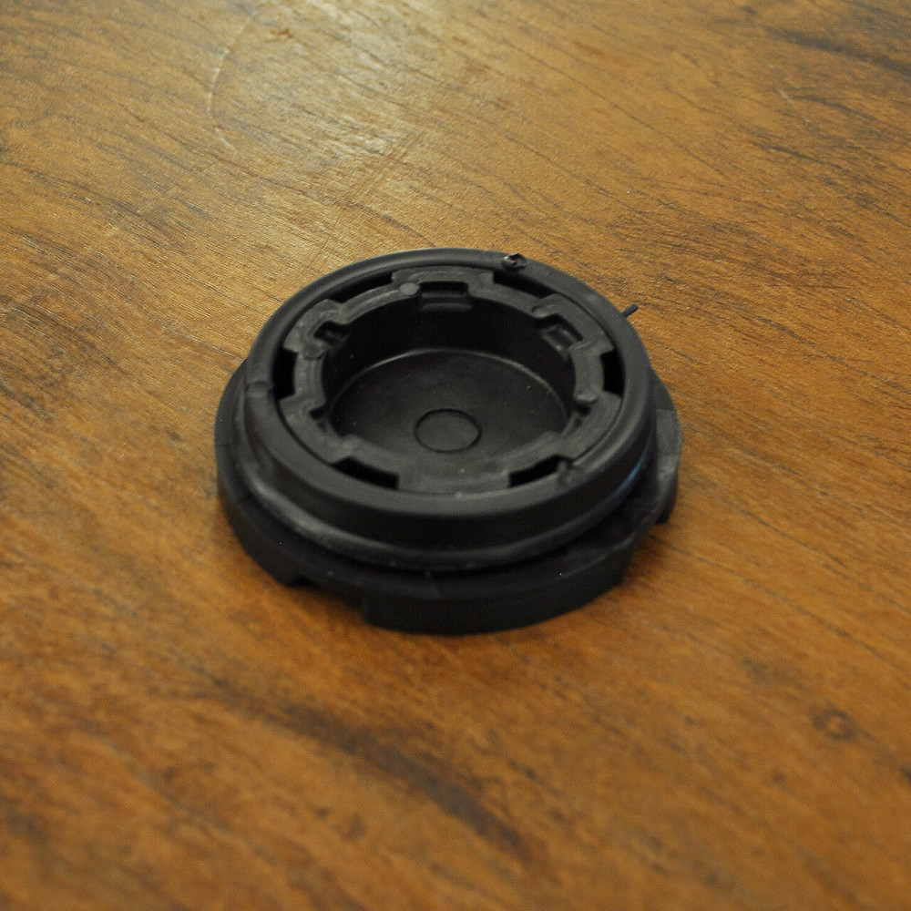 35-M195LP_-_Tampa_Plastico_Boia_de_Encaixe_Tanque_Auxiliar_4_.jpg